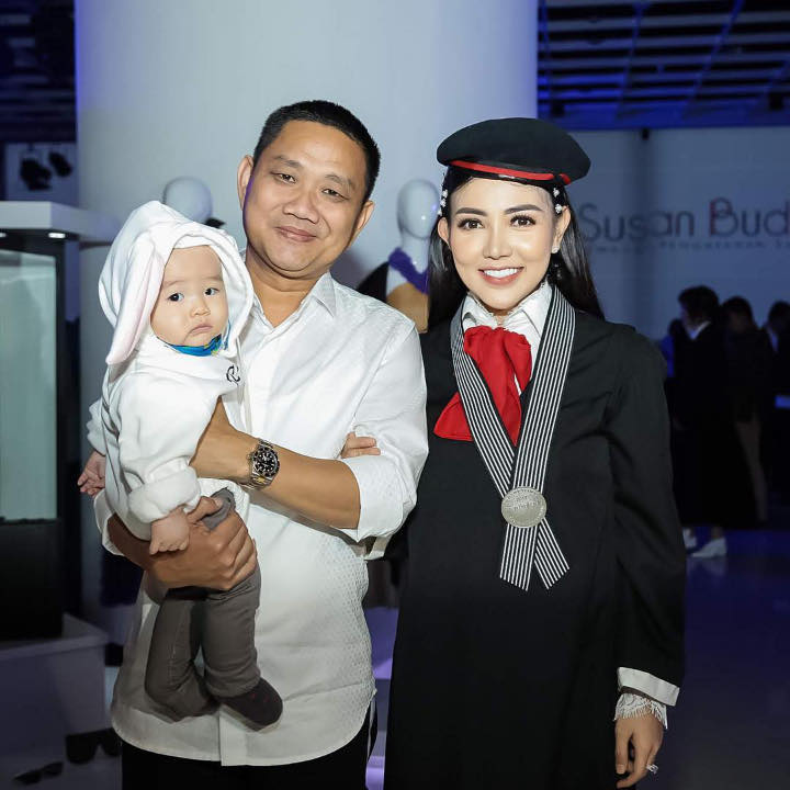Daniel Rigan Hadir di Wisuda Sekolah Fashion Bella Shofie
