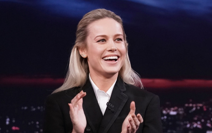 Intip Potret Cantik Brie Larson 'Captain Marvel' Saat Raih Piala di MTV Movie and TV Awards 2019