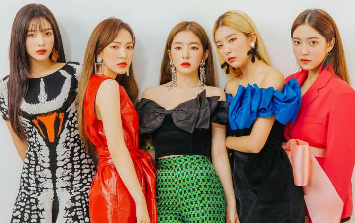 Kostum Red Velvet di Showcase Comeback Dikritik Norak dan Jelek Banget