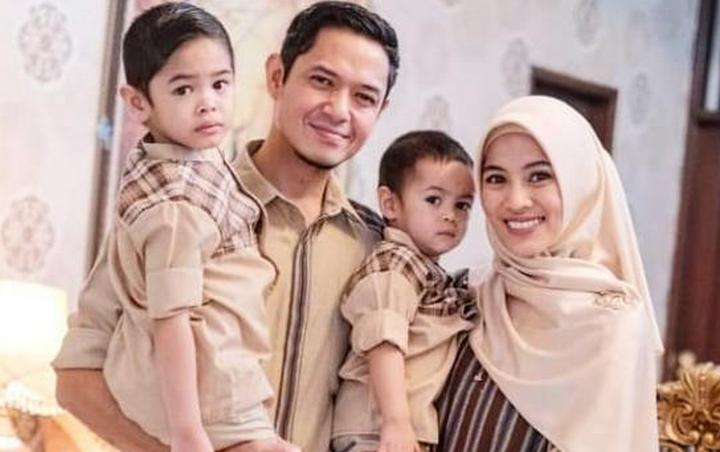 Dude Harlino Pantau Ketat Penggunaan Gadget Untuk Anak-Anaknya