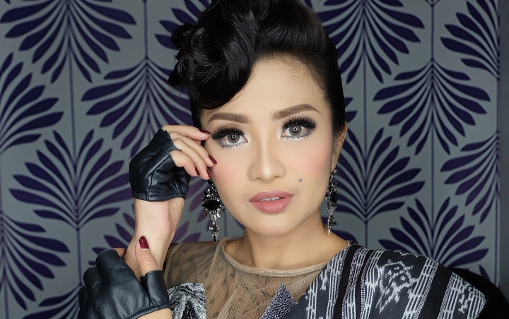 Bagikan Foto Pucat Diinfus, Fitri Carlina Ternyata Sudah 4 Hari Dirawat Karena Idap Penyakit Ini