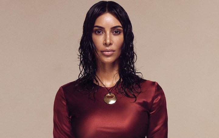 Kim Kardashian Dikritik Gara-Gara Pamer Warna Kulit Belang Demi Promosikan Kosmetik