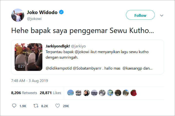 Beri Jawaban Saat Terciduk Nyanyi Sewu Kutho, Warganet Yakin Akun Medsos Jokowi \'Dibajak\'