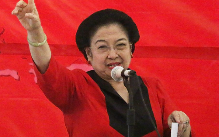 Megawati Minta Kader Hormati dan Beri Tepuk Tangan Meriah Untuk Prabowo Dalam Kongres PDIP