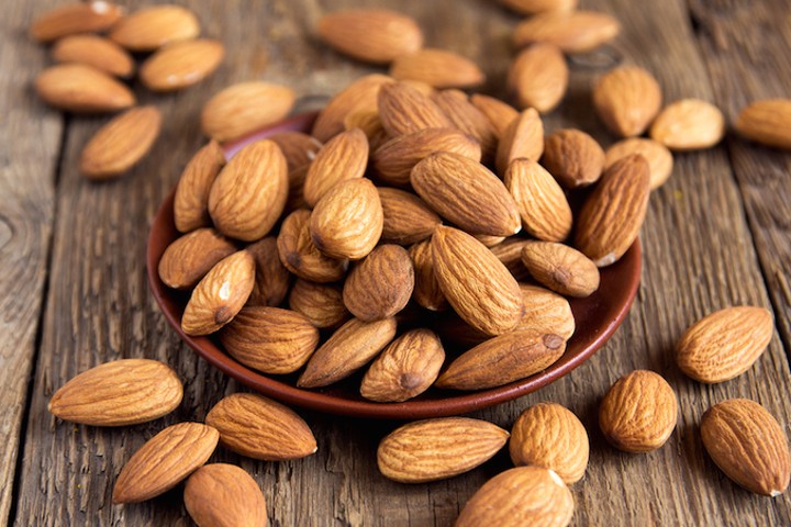 Konsumsi Kacang Almond Ampuh Bikin Mood Balik Lagi dan Hilangkan Stres