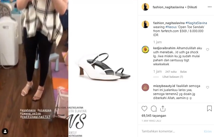 Fashion Nagita Slavina: Harga Sandal Heels Beda Warna