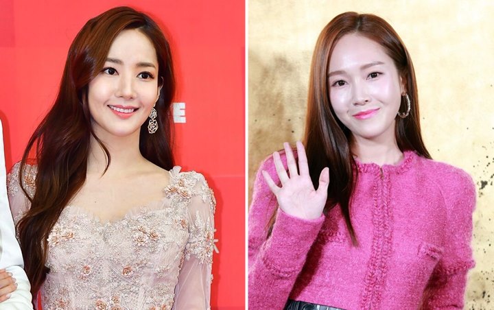 Park Min Young Pamer Punggung Mulus Liburan di Pantai, Netizen Syok Singgung Jessica
