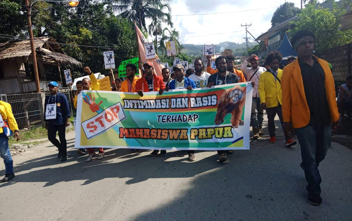 Buntut Rasisme ke Mahasiswa Papua, Warga Manokwari Gelar Protes Besar-Besaran