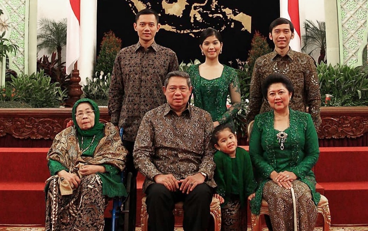 Annisa Pohan Turut Beri Doa Atas Wafatnya Ibunda SBY, Pajang Foto Mendiang Bareng Sang Cucu