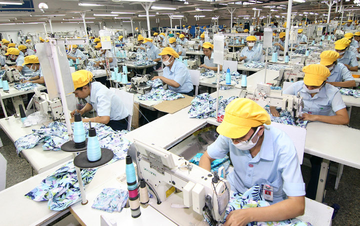 RI Digempur Impor, 2.000 Pekerja di-PHK Imbas 9 Pabrik Tekstil Tutup