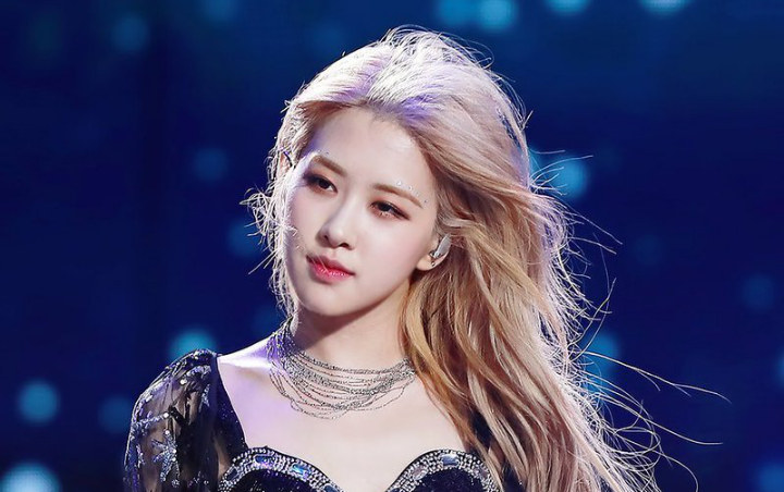 Rose BLACKPINK Tebar Foto Cantik dan Seksi, Perut Rata Tanpa Lemak Bikin Iri Berat