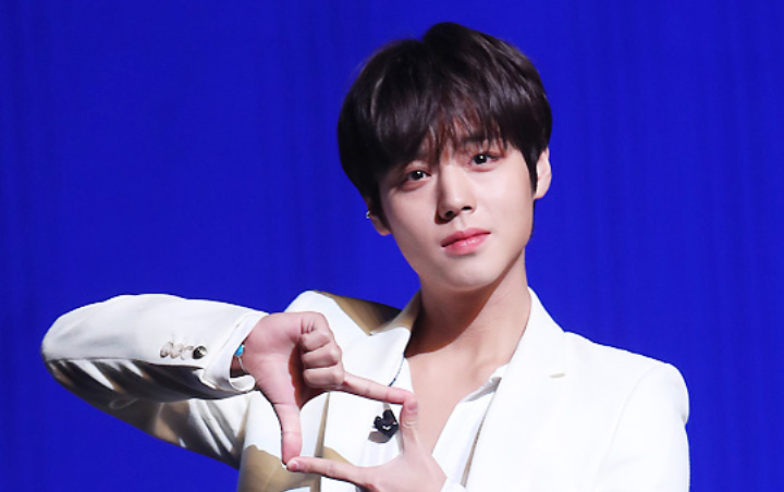 Lucunya Park Jihoon Menyusup ke Grup Chat Fans Malah Dituduh Penipu