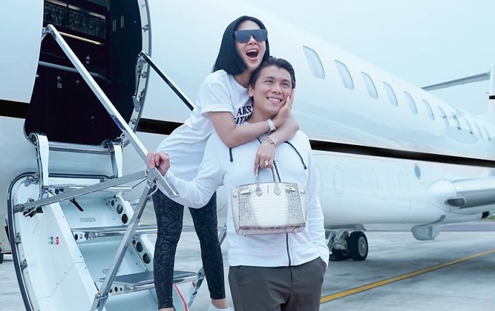 Syahrini Sombongkan Jet Pribadi Mertua Dibully Aib Begal Pacar Teman dan Kalah dari Sandra Dewi