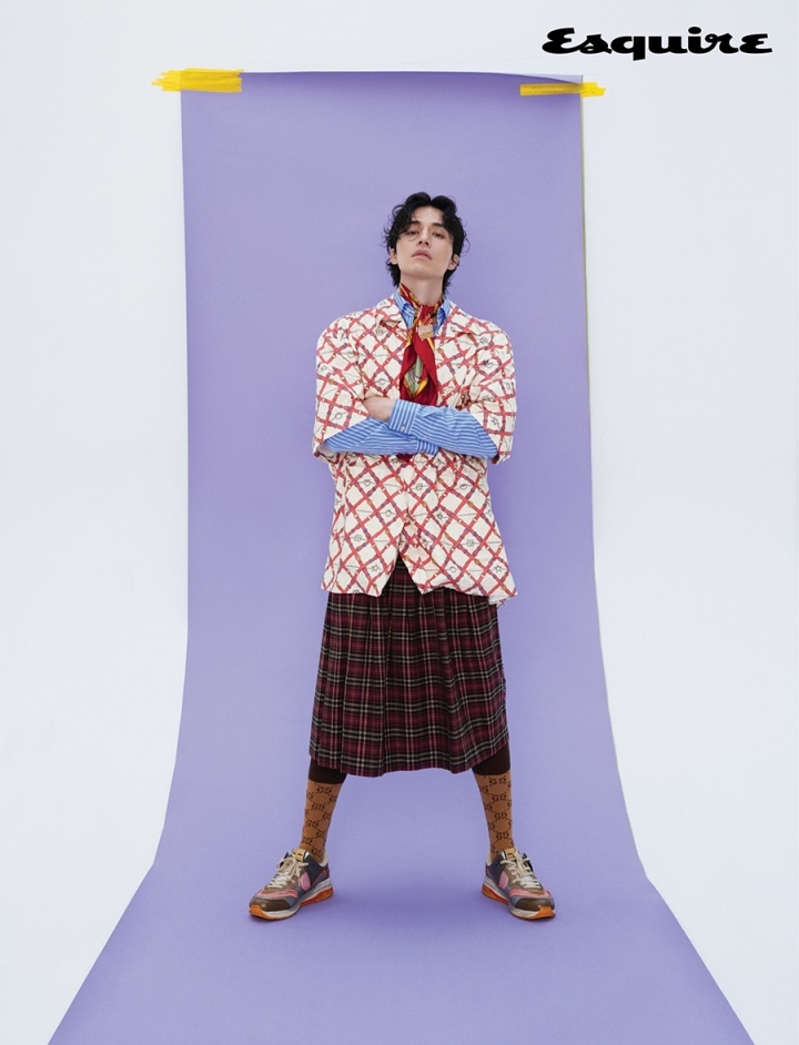 Dandanan Aneh Lee Dong Wook di Pemotretan Baru Bikin Syok Berat