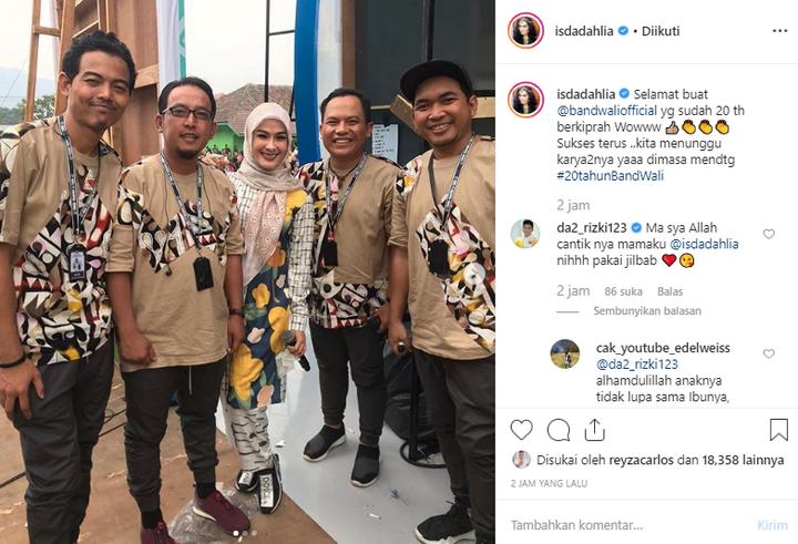 Iis Dahlia Diduga Mulai Berhijrah