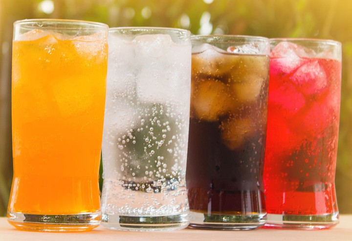 Sering Konsumsi Minuman Berkalori? Segera Ganti dengan Air Putih Ya Jika Ingin Turunkan Berat Badan