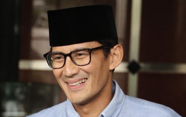 Sandiaga Uno Sorot JPO Sudirman yang Atapnya Dicopot Anies Baswedan