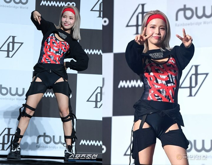 Kostum Panggung Solar Mamamoo di Showcase yang Mirip Celana Dalam Tuai Cibiran