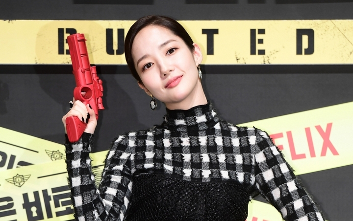 'Busted 2' Edit Foto-Foto Kinclong Park Min Young, Fans Heboh Pilih Terfavorit
