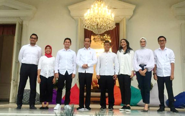 Jokowi Tunjuk 7 Stafsus Milenial, 'Putri Tanjung' Langsung Trending