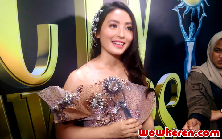 Natasha Wilona Sabet Tiga Piala SCTV Awards 2019, Stripping Tanpa Libur Pagi-Malam Terbayarkan