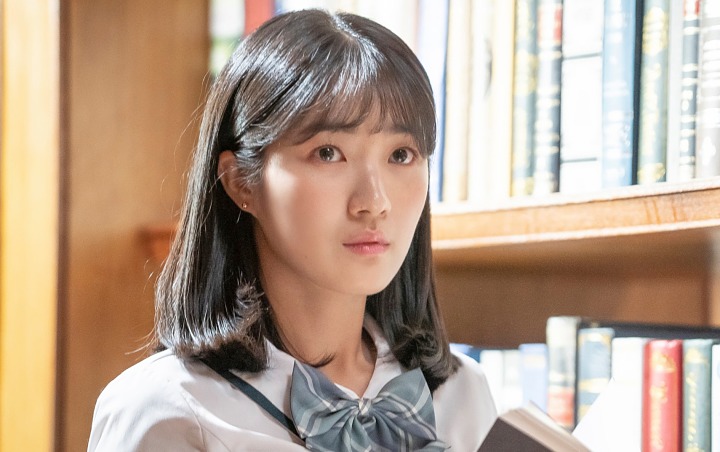 Alur Beda Dari Drama, Kim Hye Yoon Tertekan Baca Webtoon Asli 'Extraordinary You'