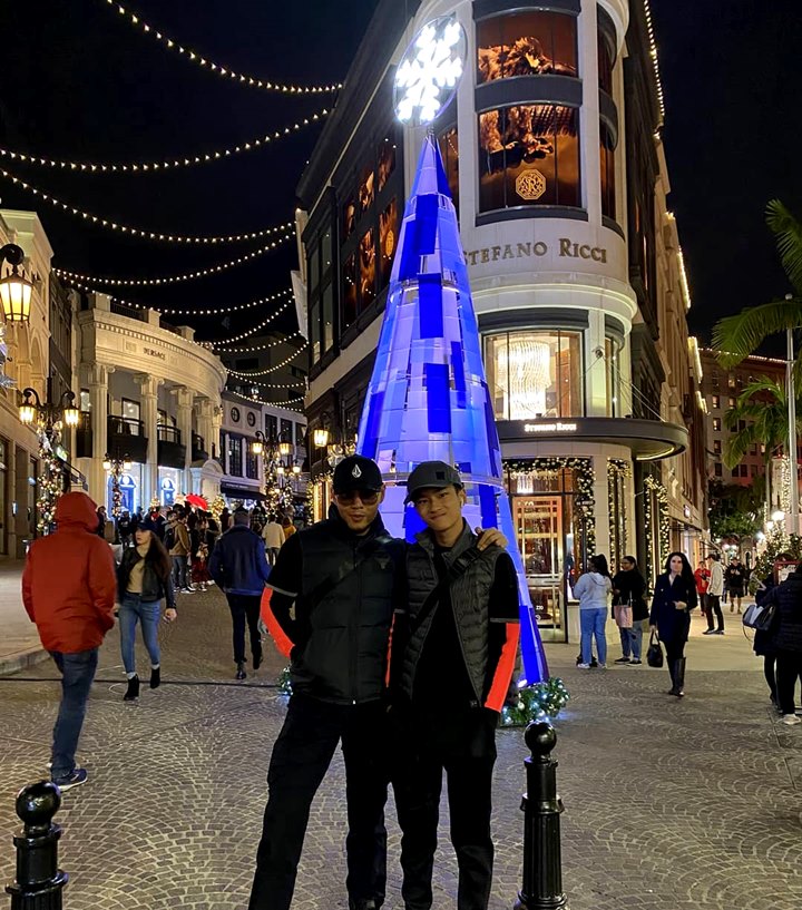 Deddy Corbuzier Temani Sang Anak Rayakan Natal