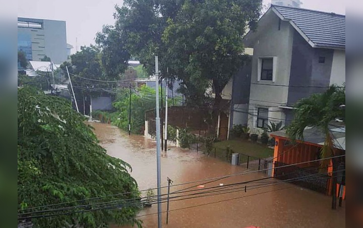 Bangunan Ini Tetap Kering Meski Diterjang Banjir, Netizen Sebut Rumah 'Tuhan'