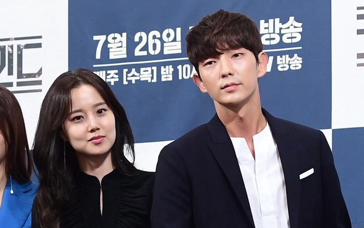 Lee Jun Ki dan Moon Chae Won Reuni Jadi Suami Istri di 'Flower of Evil' tvN