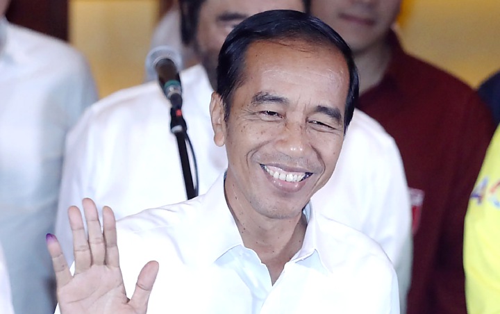 Lempar 'Kode' ke Sandiaga Uno Soal Capres 2024, Jokowi: Saya Diberi Umpan