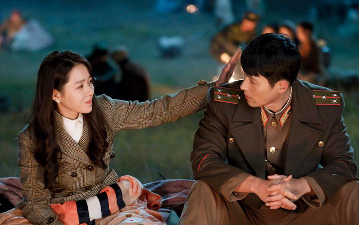 Son Ye Jin dan Hyun Bin Bermesraan di 'Crash Landing on You', Ekspresi Kocak Sang Ayah Bikin Ngakak