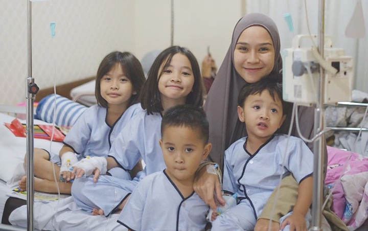 3 Hari Dirawat Di RS, Zaskia Adya Mecca Beber Kronologi Jatuh Sakit Bersama Keempat Anaknya