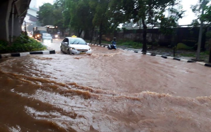 Jakarta Masih Terendam Banjir 3 Meter, Pemprov Salahkan Pemerintah Pusat