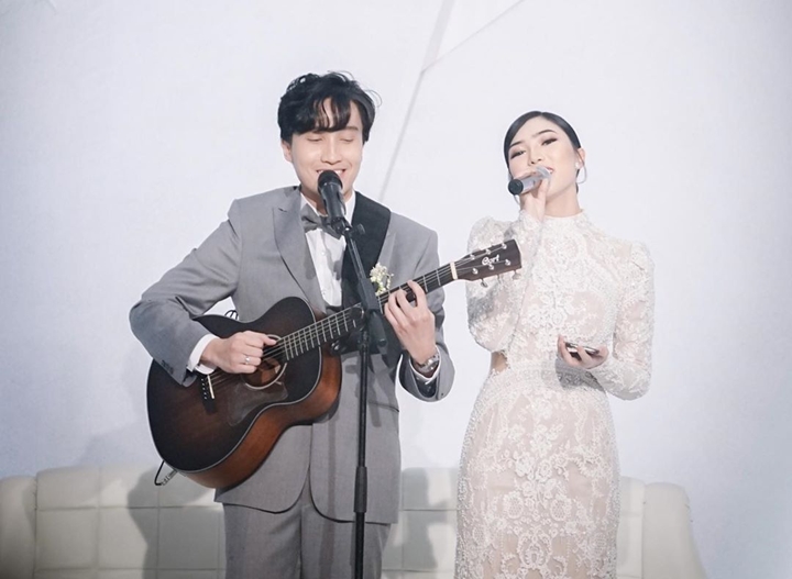 Manis Banget, Isyana Sarasvati Duet Bareng Suami di Malam Resepsi