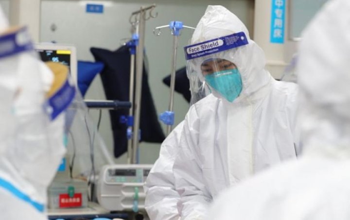 Dokter Tiongkok Ini Rela Nikah Cuma 10 Menit Demi Pasien Virus Corona