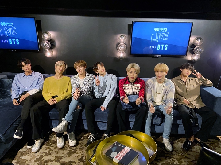 Fans Curcol Tampang BTS di Kehidupan Nyata 2