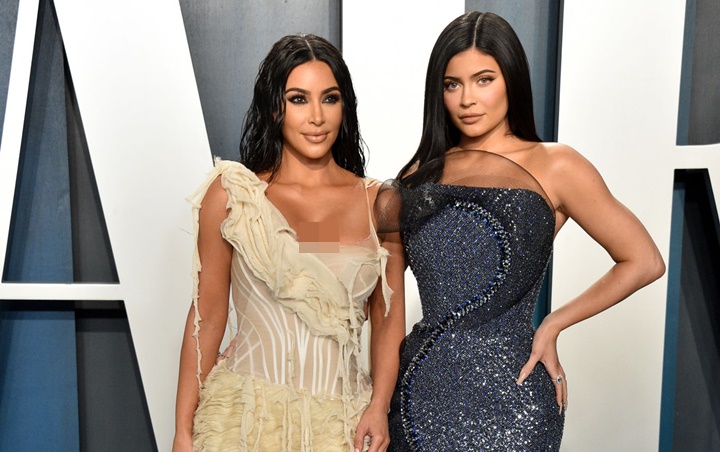 Kim Kardashian dan Kylie Jenner Akui Menyesal Tampil Seksi, Kenapa?