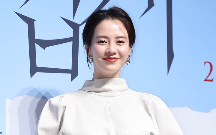 Sutradara Curhat Ingin Tunjukkan Sisi Gelap Song Ji Hyo Lewat Film 'Intruder'