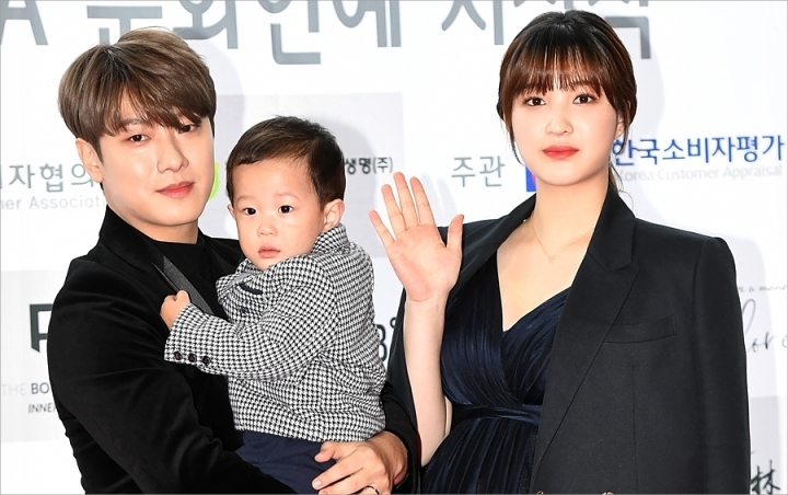 Minhwan F.T. Island Wamil Jadi Cadangan Jam Kerja Kantoran Tuai Komentar Tak Terduga