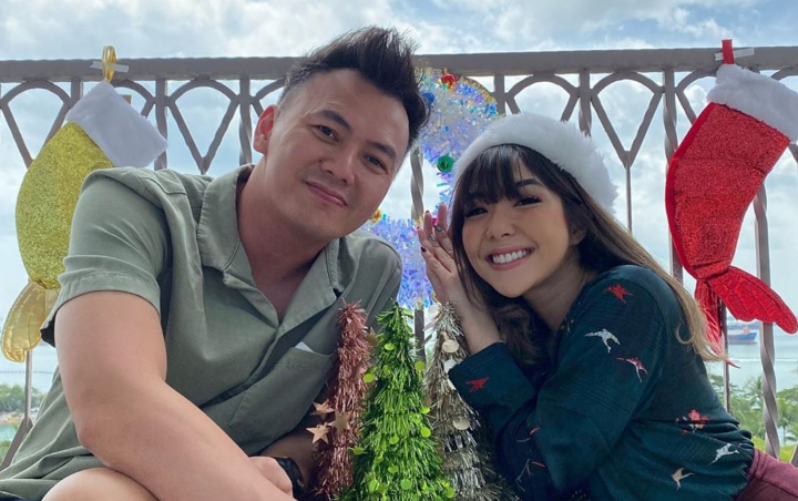 Lupa Reservasi Restoran, Gisel dan Wijin Tetap Romantis Rayakan Valentine di Warung Pinggir Jalan