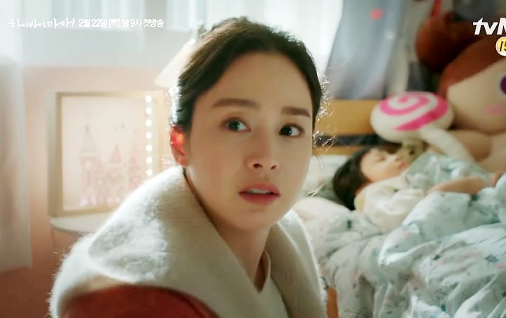 Kim Tae Hee Temani Putrinya Saat Jadi Hantu dan Lawan Dukun dengan Gagah Berani di 'Hi Bye, Mama!'