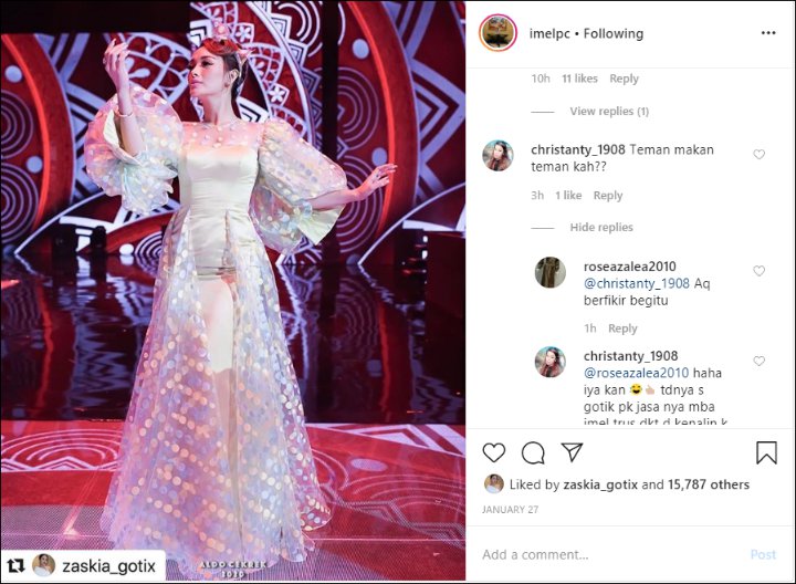 Zaskia Gotik Disindir