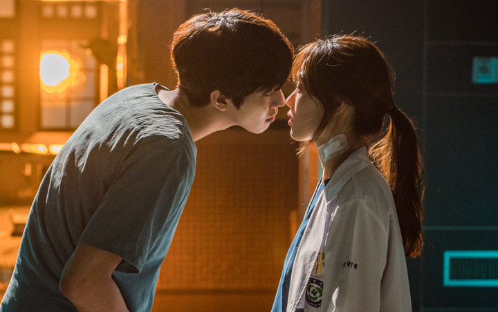 Video Syuting Ciuman Lee Sung Kyung dan Ahn Hyo Seop Lebih Memuaskan Ketimbang di Drama