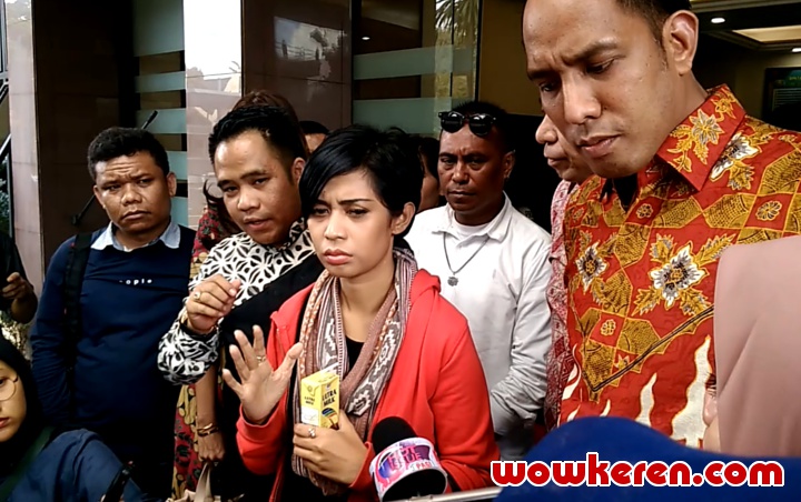Karen Idol Usai Penuhi Panggilan Polres Jakarta Selatan