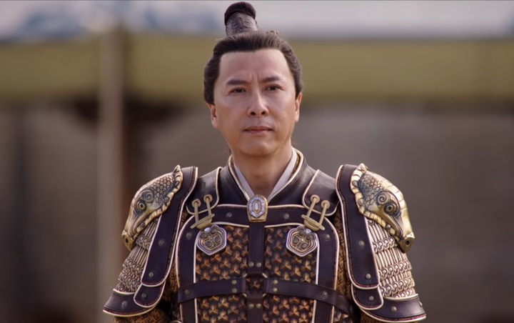'Mulan' Bagikan Teaser Spesial Komandan Tung, Donnie Yen Adu Tanding dengan Liu Yifei