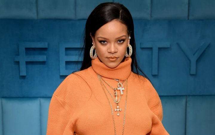 Rihanna Sumbang Puluhan Miliar untuk Bantu Lawan Corona