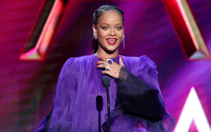 Rihanna Akui Ingin Punya Banyak Anak Tanpa Pasangan