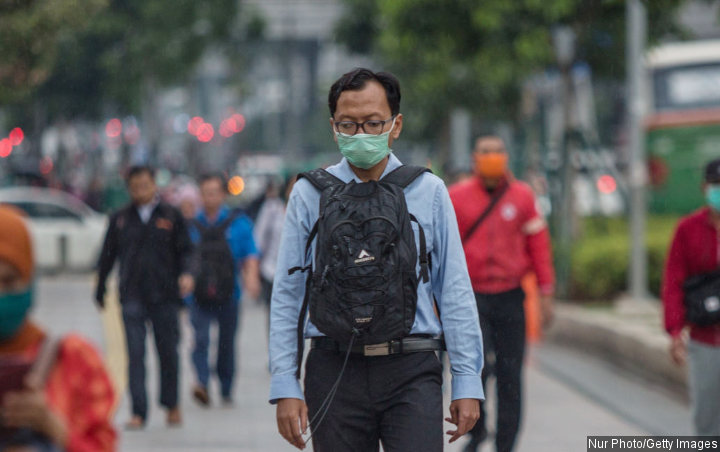 Viral Sopir Pick-Up Pakai Masker dari Celana Dalam Demi Lawan Corona