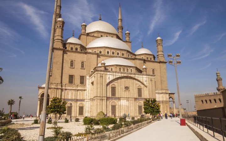 Mesir Bakal Tutup Seluruh  Masjid Selama Ramadan Akibat Corona