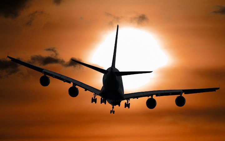 Penerbangan Komersial Masih Mengudara di Langit Indonesia Meski Dilarang Kemenhub, Ini Alasannya
